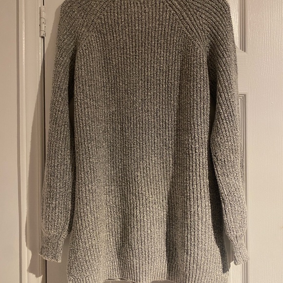 NWT Roots Sweater - Picture 2 of 5